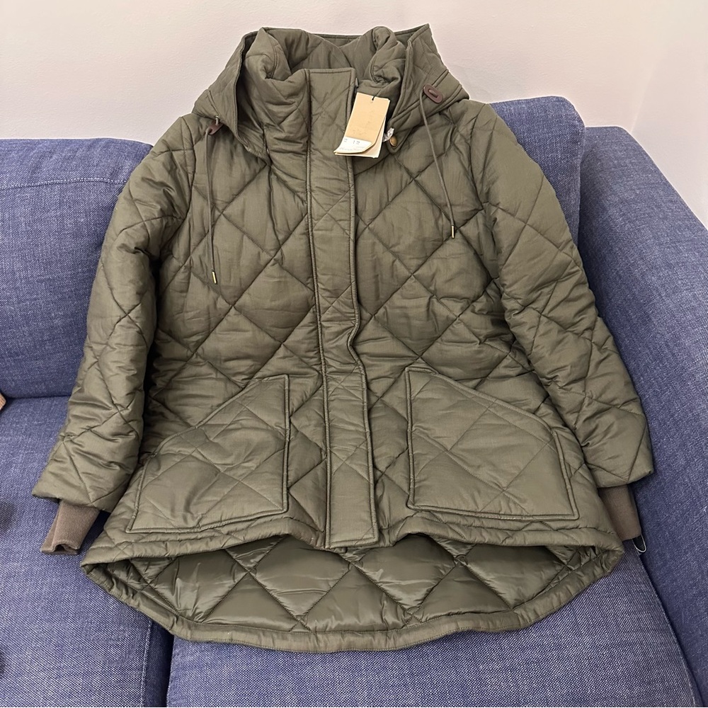 Burberry blakeshall green quilted coat with hood L